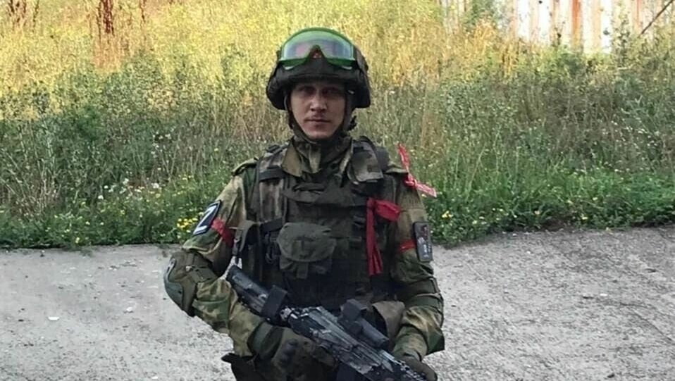     Он проходит лечение в госпитале Санкт-Петербурга.