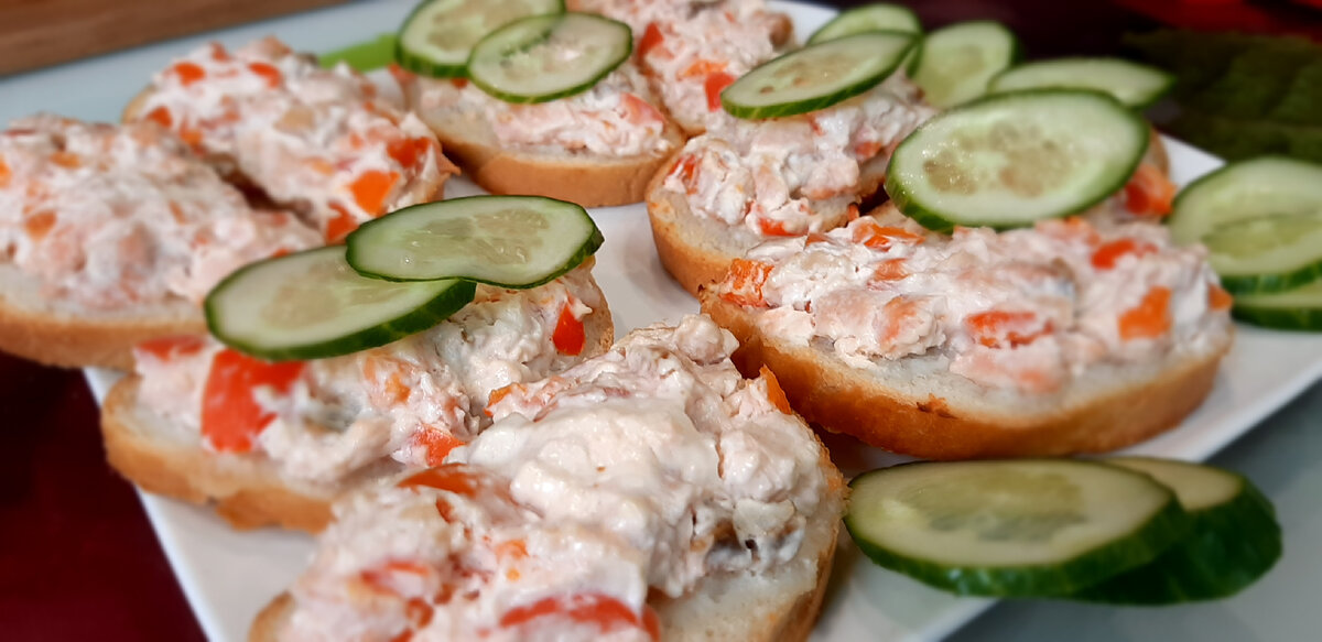 Ингредиенты для «Бутерброды с рыбой и творожным сыром»: