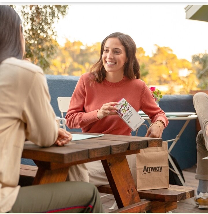 Скриншот страницы сайта www.amway.com