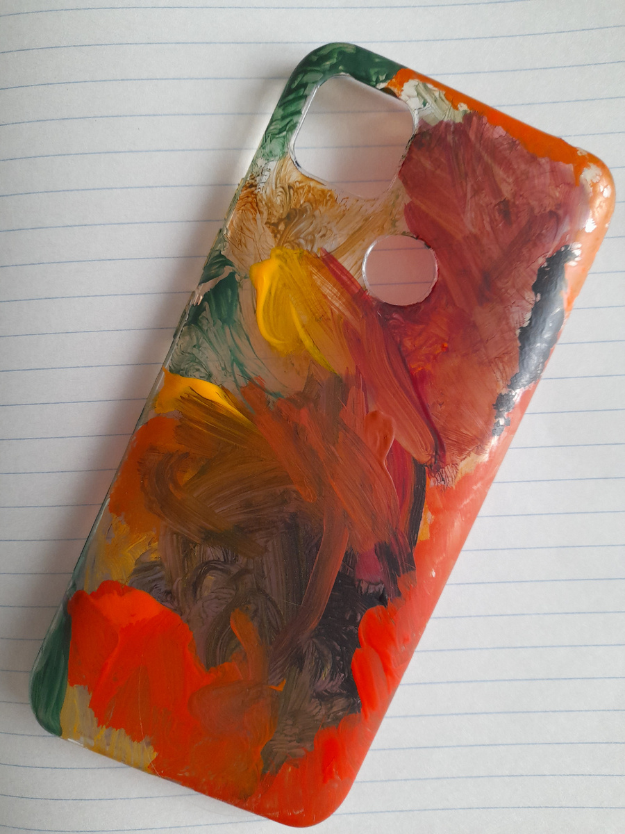 Вот 2х-летний сын точно знает где место палитре