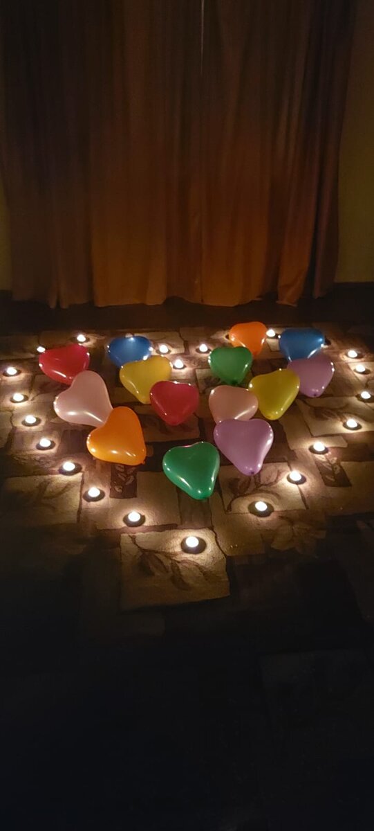 Сердце из шаров и свечей