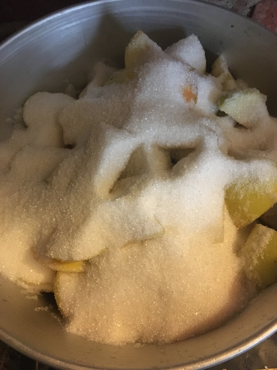 В этом году я сделал много варенья, все сам))