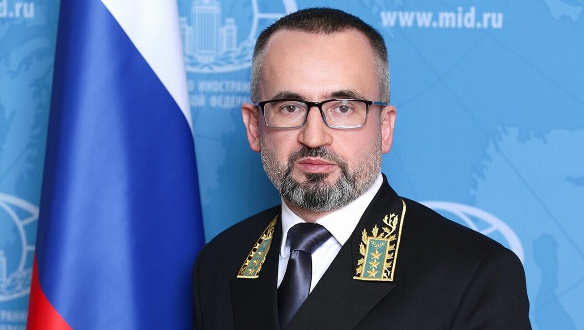     Дипломат сообщил, что вызов касался трагедии в Днепропетровске.