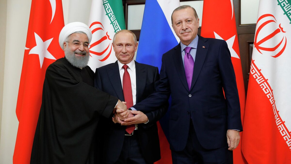 Президенты трех стран на встрече в Иране.