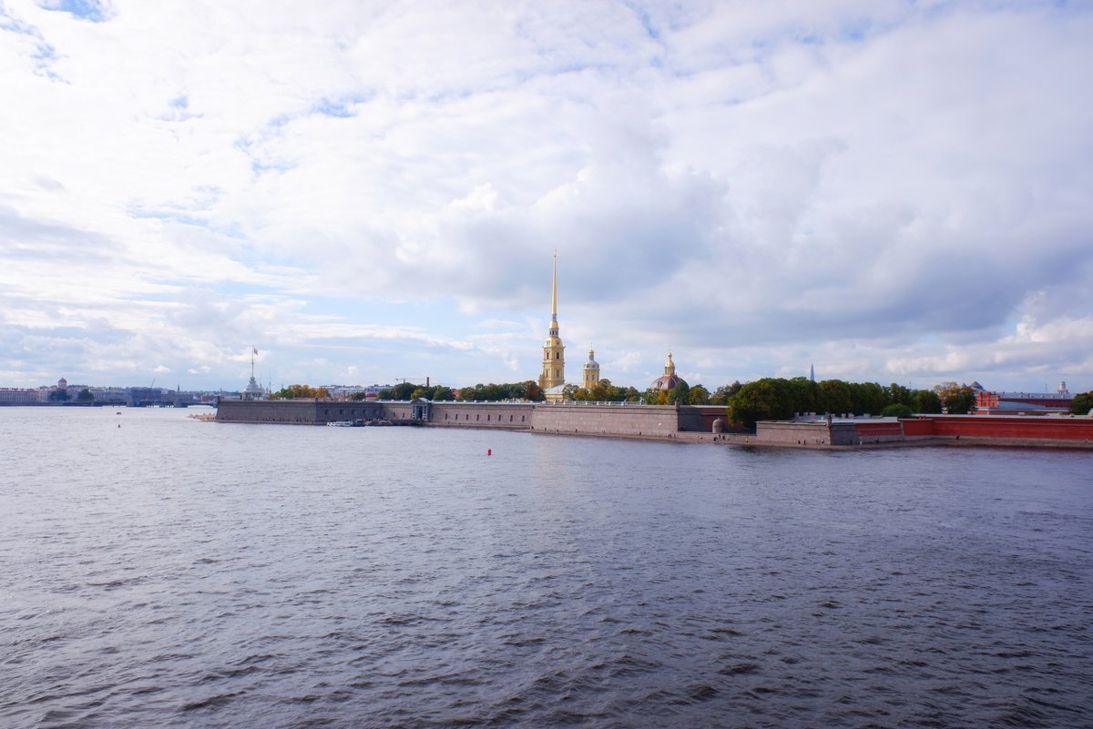 Почему остров называется заячьим в санкт петербурге. Заячий остров Сургут. Заячий остров Питер. Стрелка Заячьего острова. Стрелка Заячьего острова Челябинск.