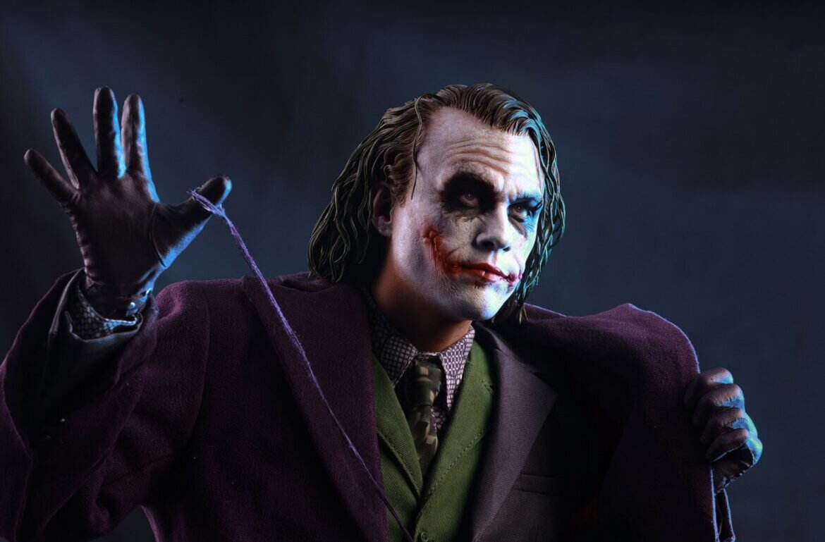 Фильм про ожившие игрушки. Самый лучший злодей. Джокер хит леджер темный рыцарь. Известные злодеи. Харизматичные злодеи.