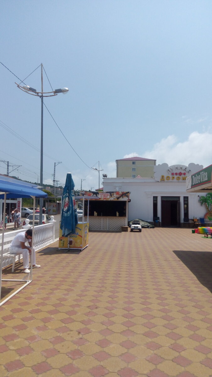 фото автора,пляж  в поселке ЛОО,рядом со станцией Горный воздух