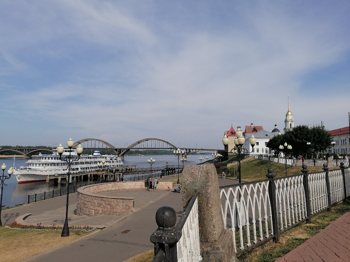 Шикарная набережная