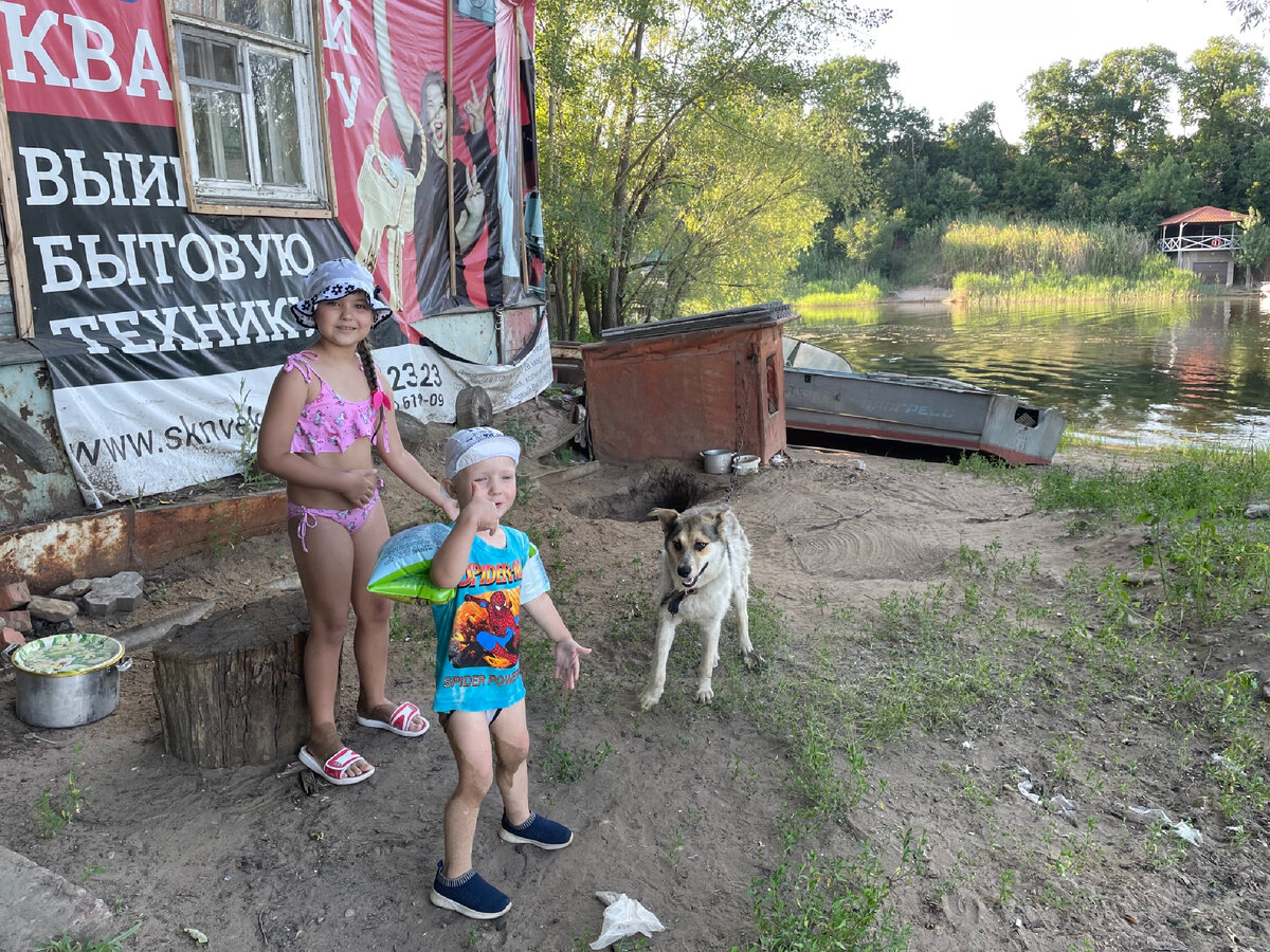 Знакомимся с местными обитателями турбазы