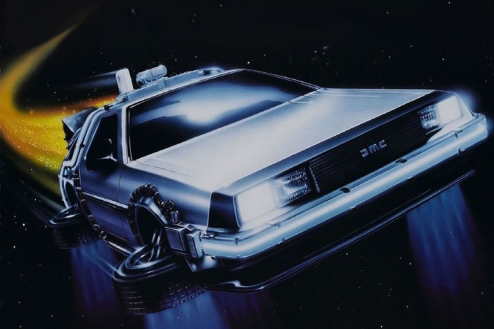 Машина времени марка. DELOREAN DMC-12 назад в будущее. ДМС Делориан назад в будущее. Делориан ДМС 12 машина времени. Делориан ДМС 12 назад в будущее.