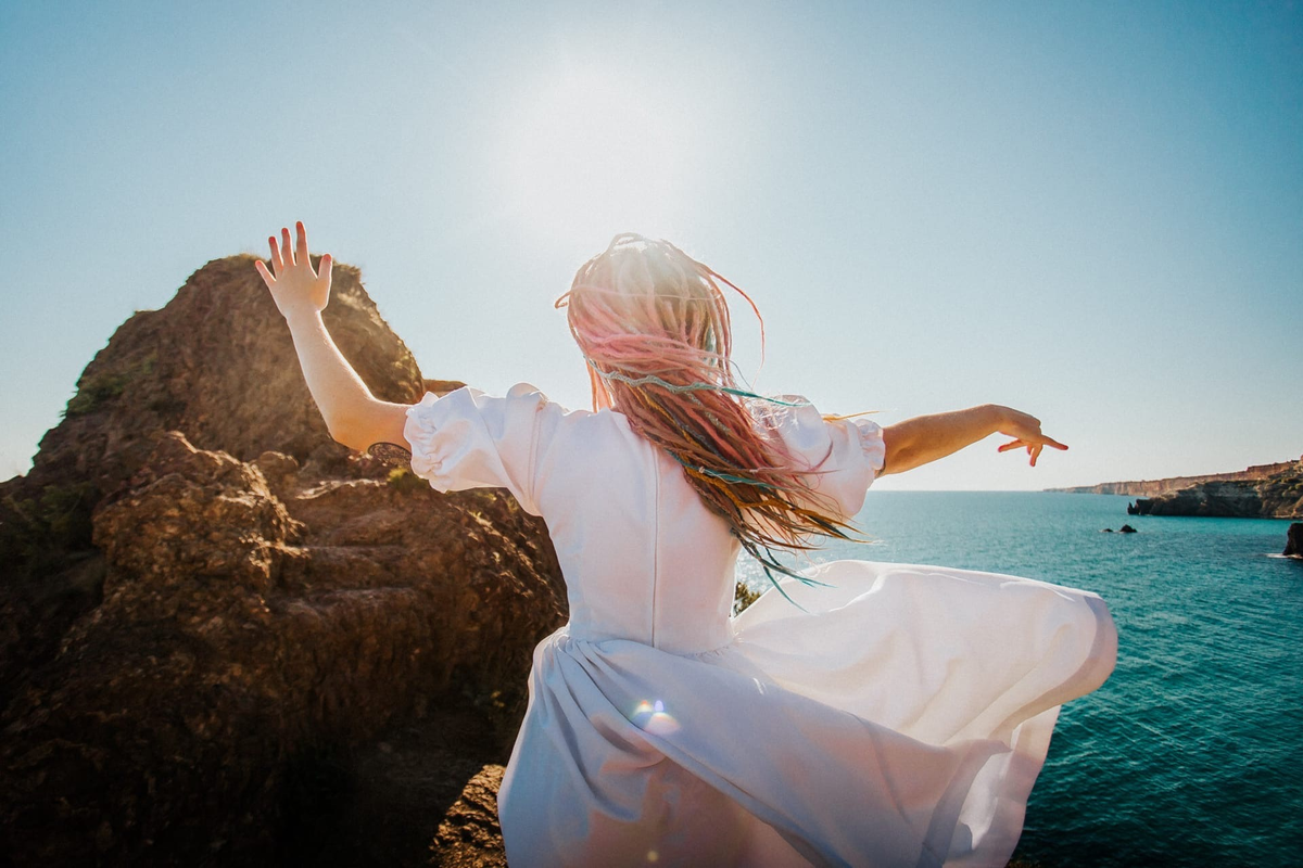 Это я в шикарном платье из секонда