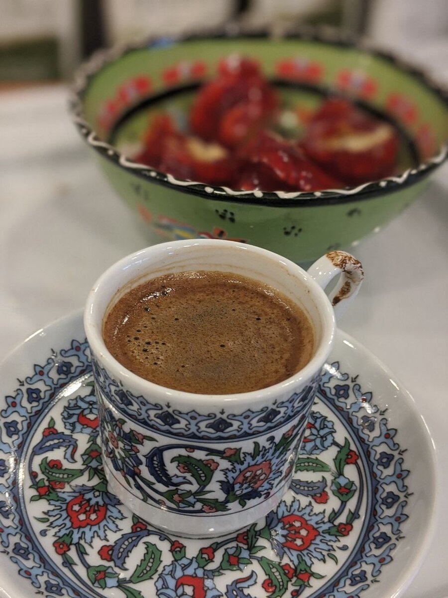Турецкий кофе в прямом смысле.