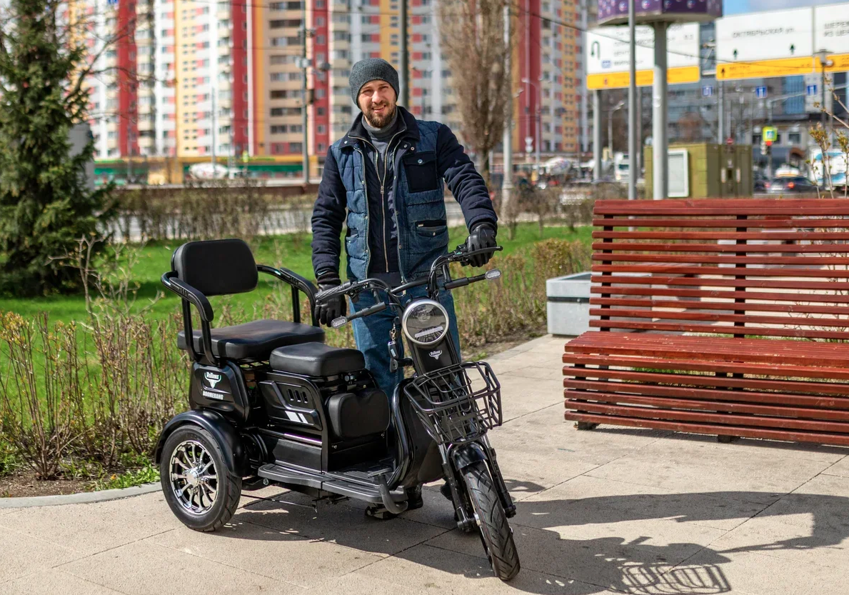 Электротрицикл для всей семьи Rutrike Бумеранг 650W
