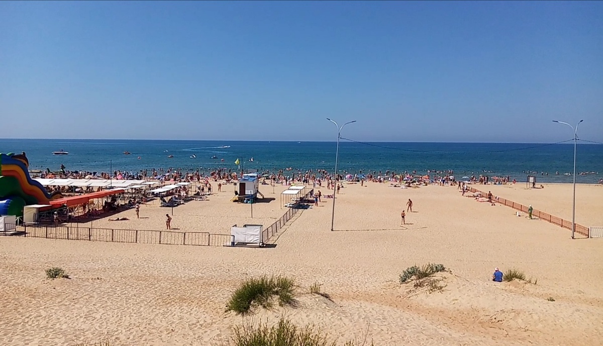 Пляж в Витязево. 