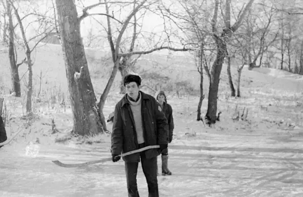 Здравствуйте, мои дорогие читатели. Я сам родился и вырос в городе, но, как у всех обычных детей, у меня была бабушка в деревне), к которой я ездил на каникулы...-5