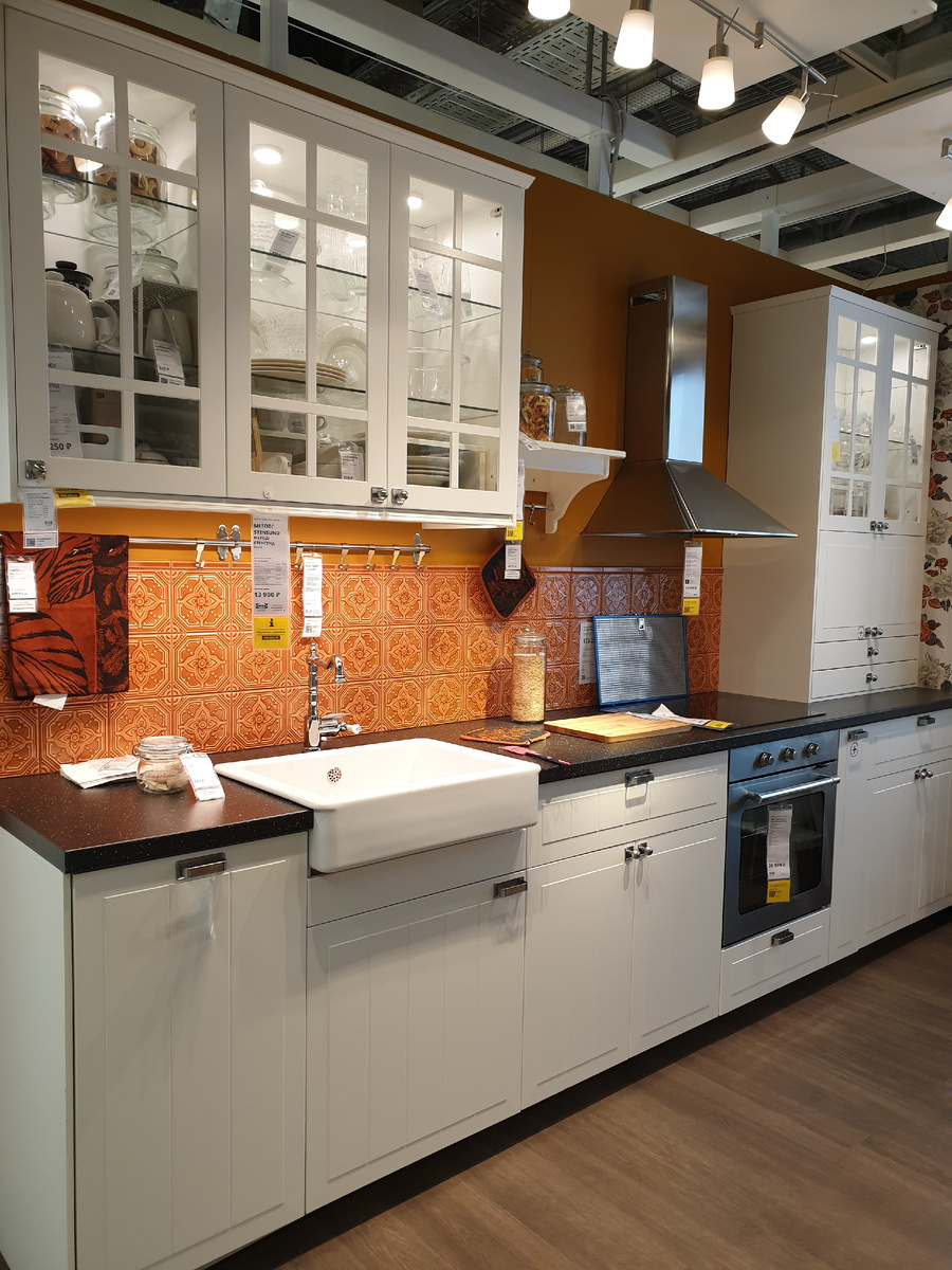 Кухня Ikea в традиционном стиле.