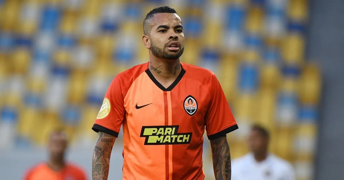 дентиньо номер футболист. тете футболист. фк донецкий шахтер. шахов защитник шахтеров. витао шахтер 2021 2022.