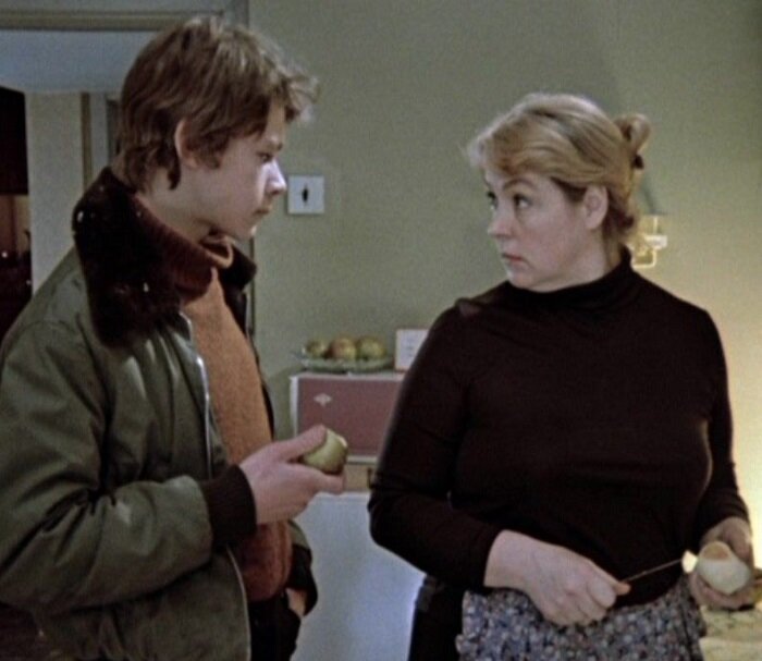 Кадр из фильма «Вам и не снилось» (1980). Скриншот.