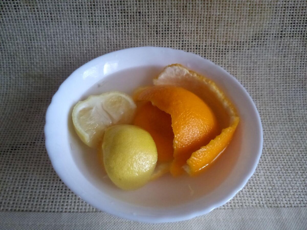 Как очистить микроволновку от жира и устранить запахи с помощью апельсина и лимона