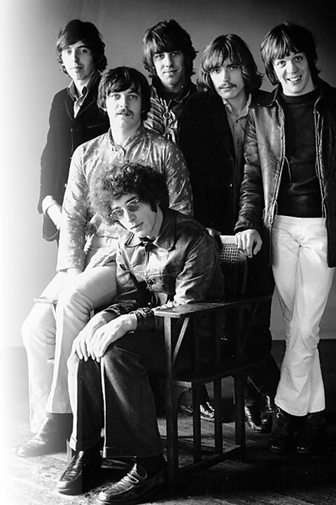 Самый известный (и классический) состав Procol Harum, с которым был записан их до сих пор популярный одноимённый альбом (1968).