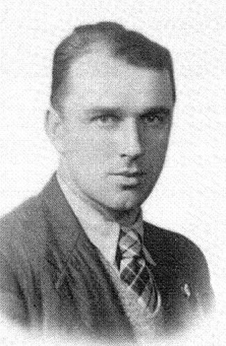 Изображение с яндекс.картинки (А.И.Чернышев в молодости)