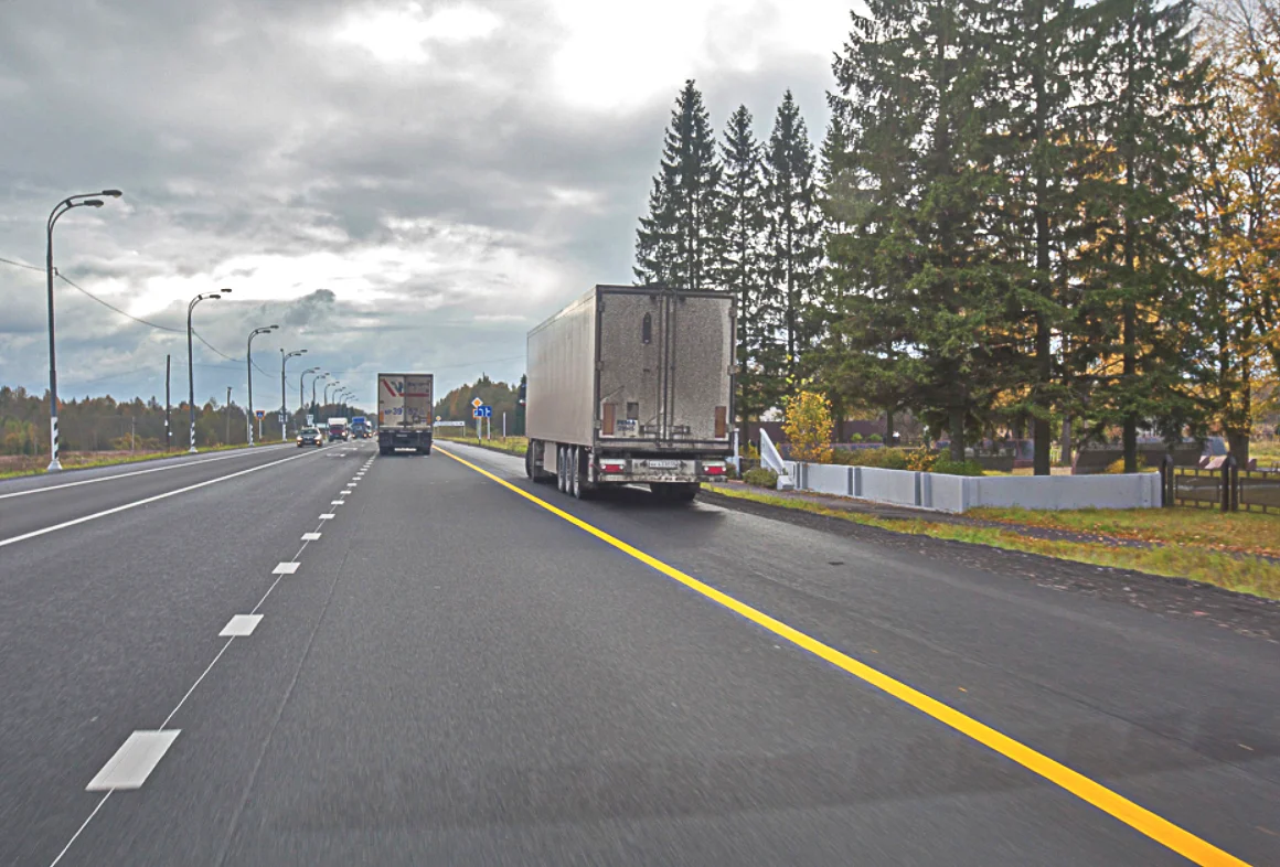 Можно пересекать сплошную линию на обочине желтую. 3 разметка дорожная. Объезд препятствия через сплошную линию разметки. Выезд на полосу встречного движения 12. Пдд разметка 1.