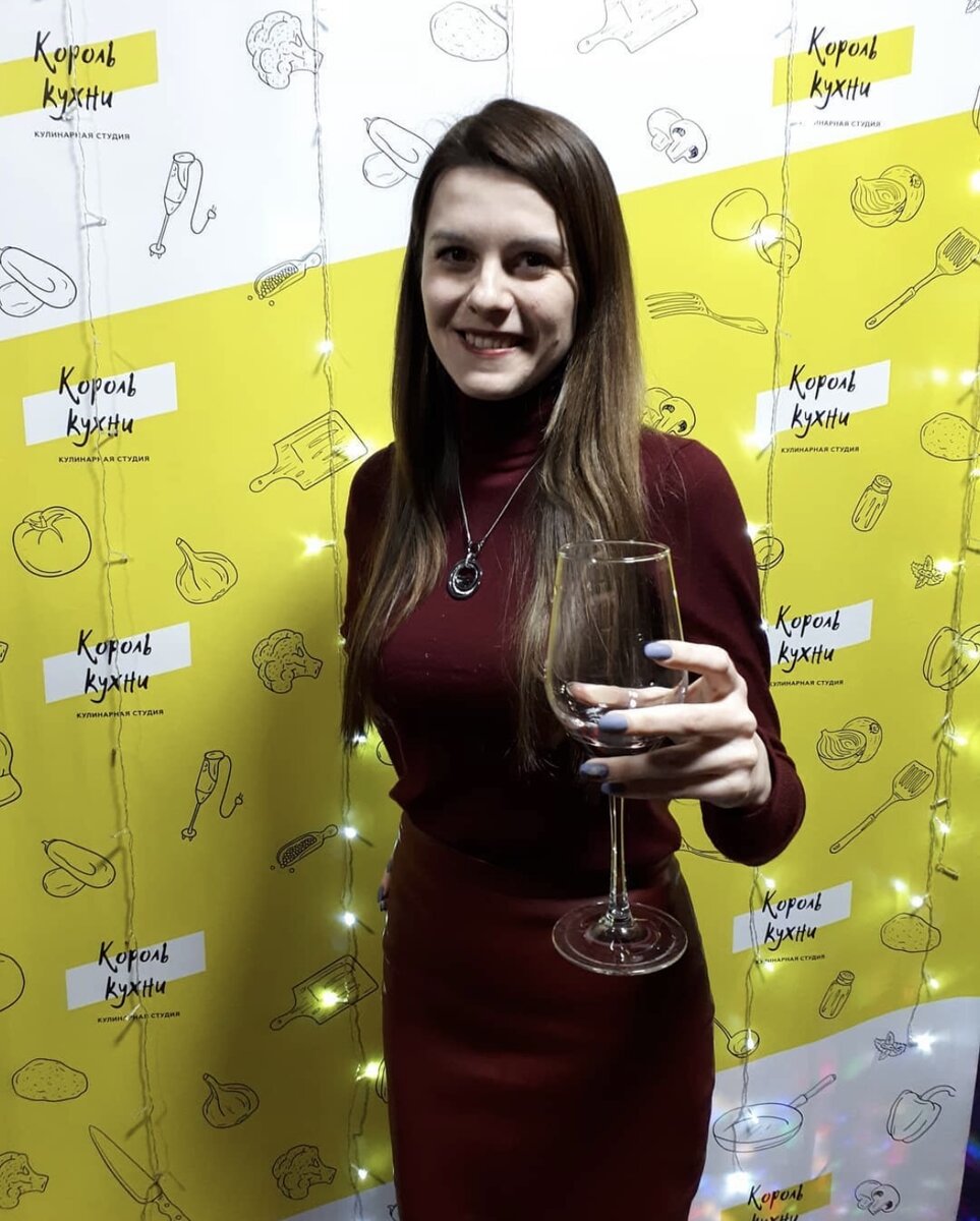 Это мы с мужем на винной дегустации до вступления в протокол