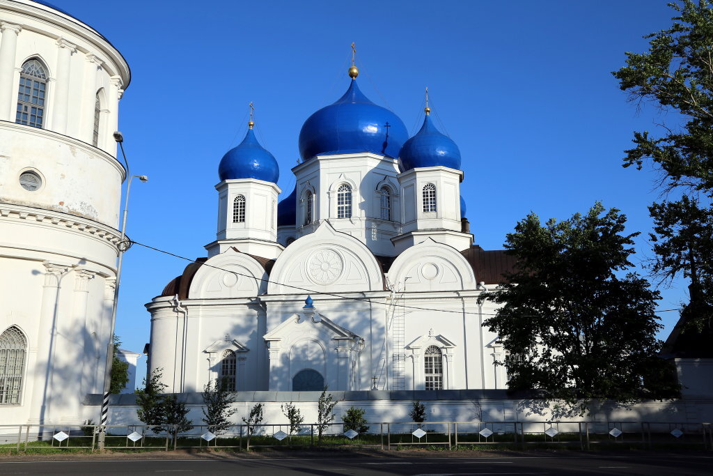 Церковь андрея боголюбского во владимире. Храм Рождества Богородицы Боголюбово. Боголюбский монастырь храм Рождества Богородицы.