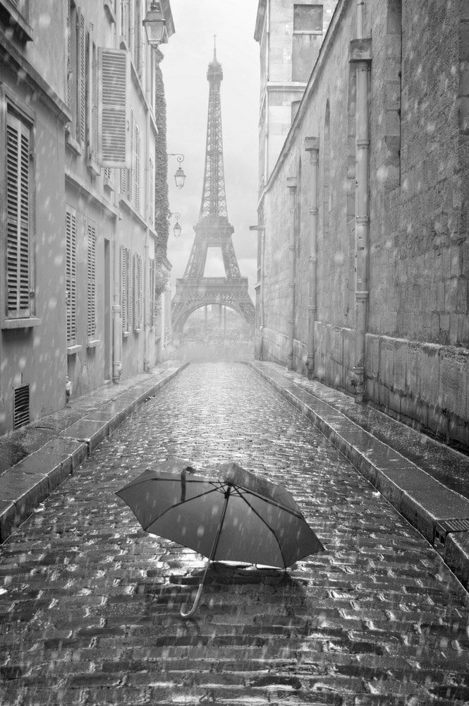 Париж — город-мечта, на идеально чистых улицах которого пахнет свежеиспеченными круассанами, а прохожие благодушно появляются при одном лишь вашем появлении.