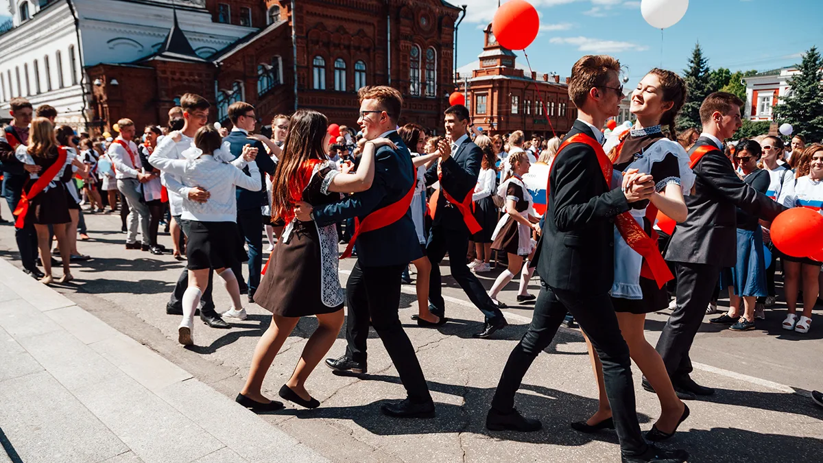 Последний школьный звонок (фото из открытых источников)