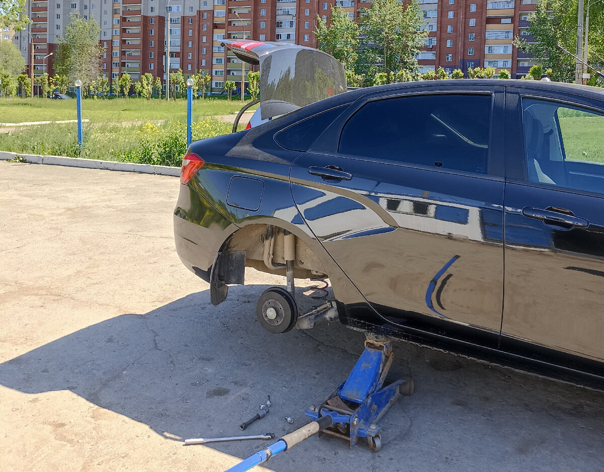 Опять словил саморез!!!