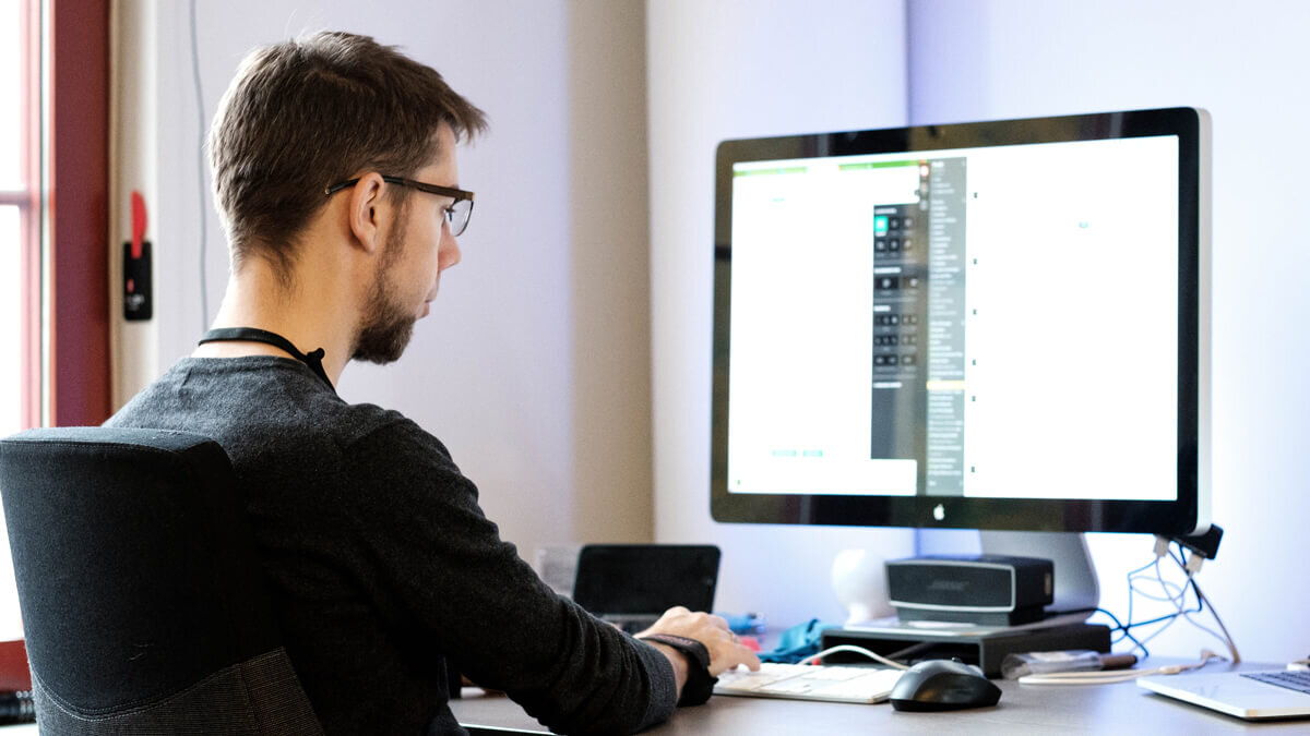 Ui developer. Профессии в gamedev. Икргка developer. It разработка. Web developer фото 3 на 4.