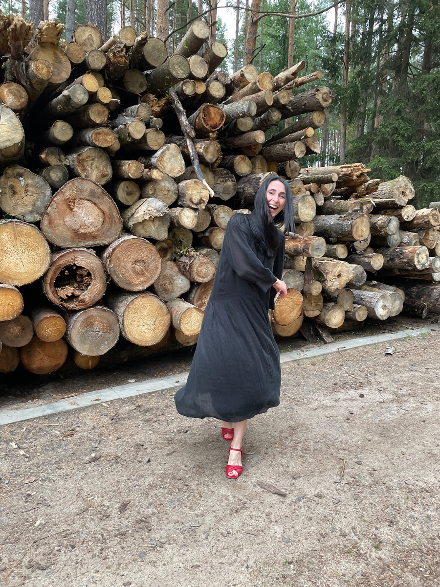 Фотосессия с брёвнами 