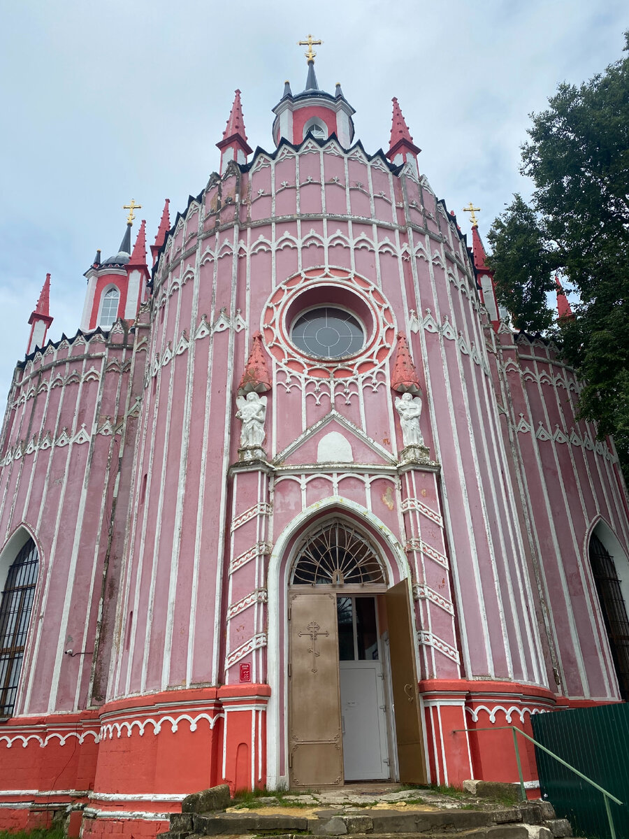 Церковь Преображения Господня в селе Красное Тверской области 