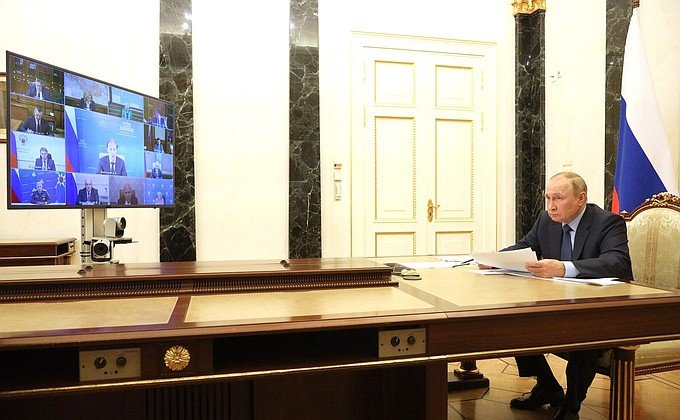 Kremlin.ru: Путин выслушал доклад о пожароопасной обстановке в ДФО