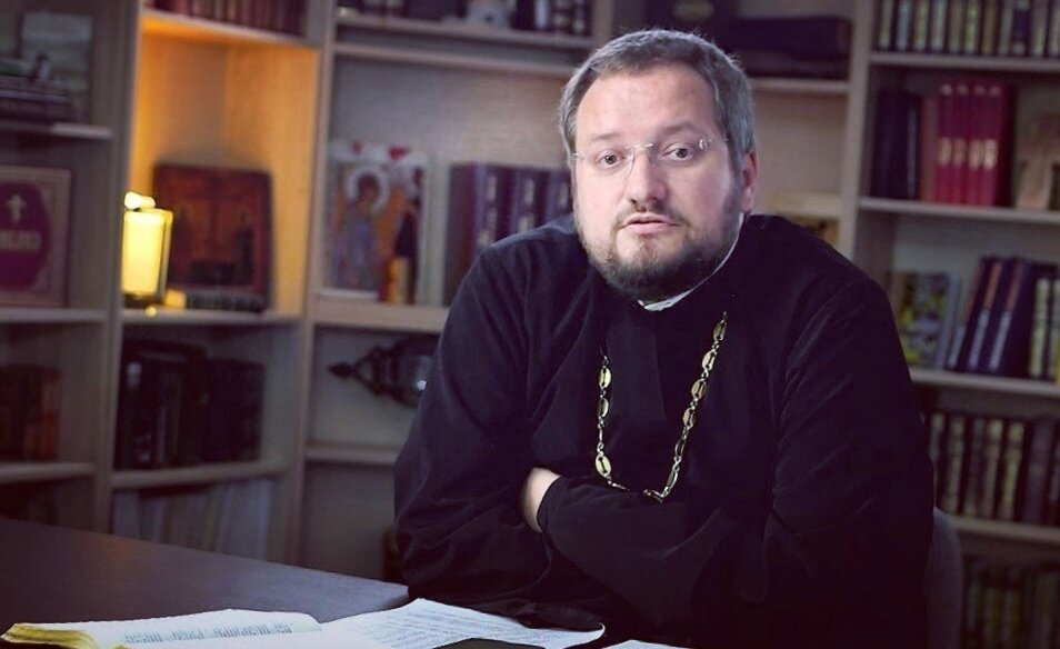 Владислав Береговой — иерей, клирик храма в честь святителя Николая Мирликийского (г. Мосальск), блогер, просветитель.