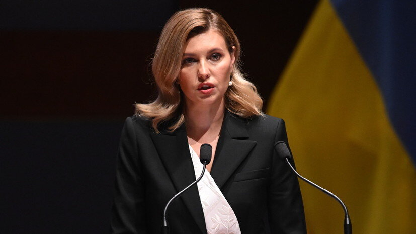   globallookpress.com Saul Loeb - Pool