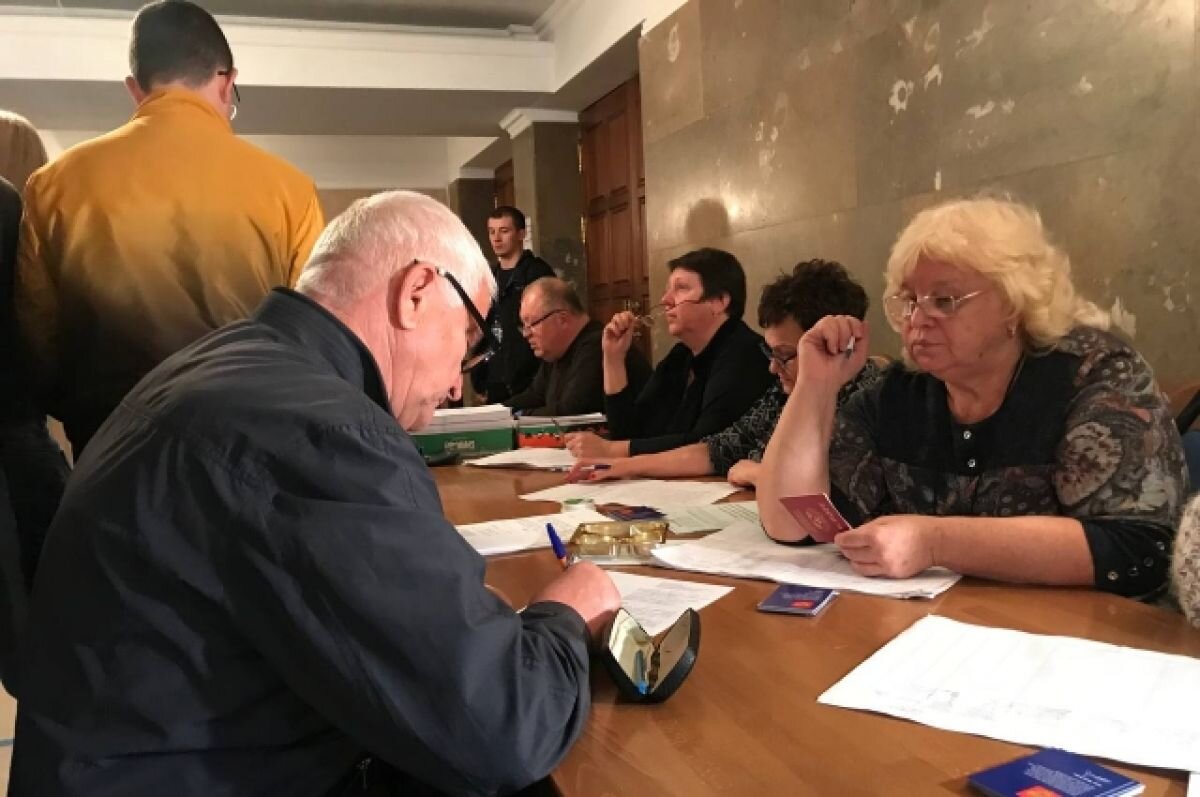    «В России лучше относятся к людям». Почему Луганск стремится в Россию