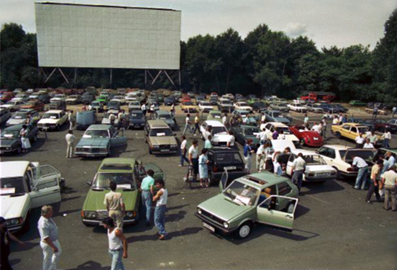 Авторынок Южный порт в 90-е фото mobillegends.net