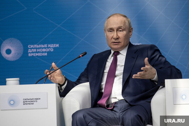    Владимир Путин удивился, почему военкомы отказывают добровольцам