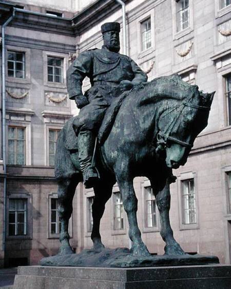 Паоло Трубецкой. Памятник Александру Третьему. (Двор Мраморного дворца в Петербурге)