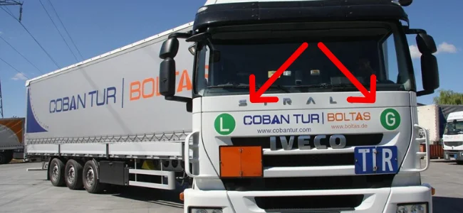 табличка tir на фурах. что означают наклейки на фурах. что означают наклейки на фурах. надпись тир на фурах что значит. что означает табличка tir на фурах.