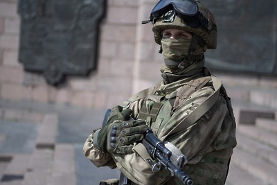    Военнослужащий Росгвардии в Херсонской области © РИА Новости
