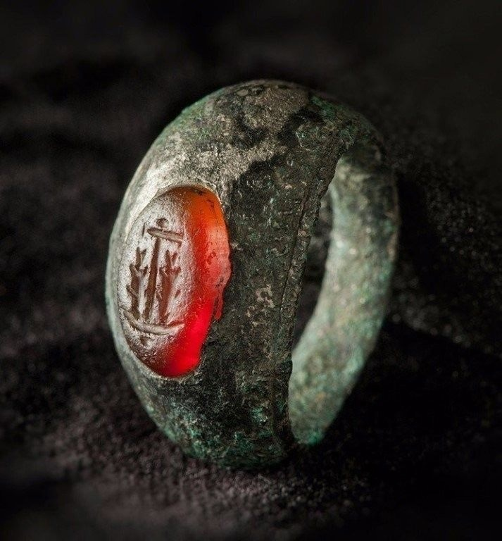 Римское кольцо III века