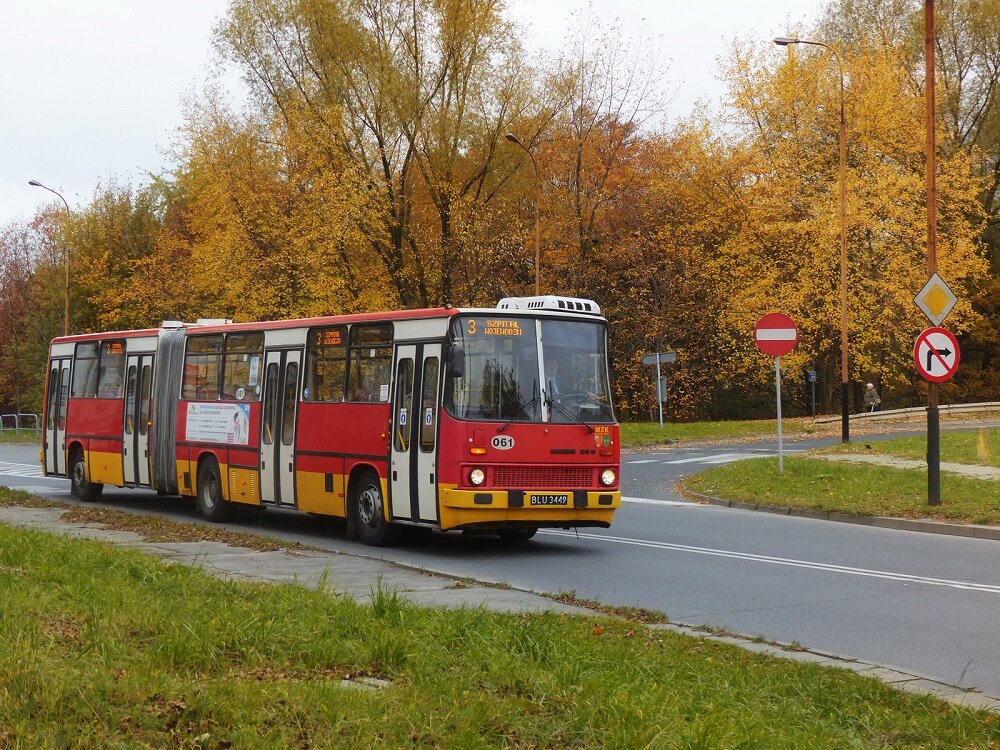 ▲ Некоторые машины модификации 280.70Е оснащались кондиционерами для водителя ///  flickr.com