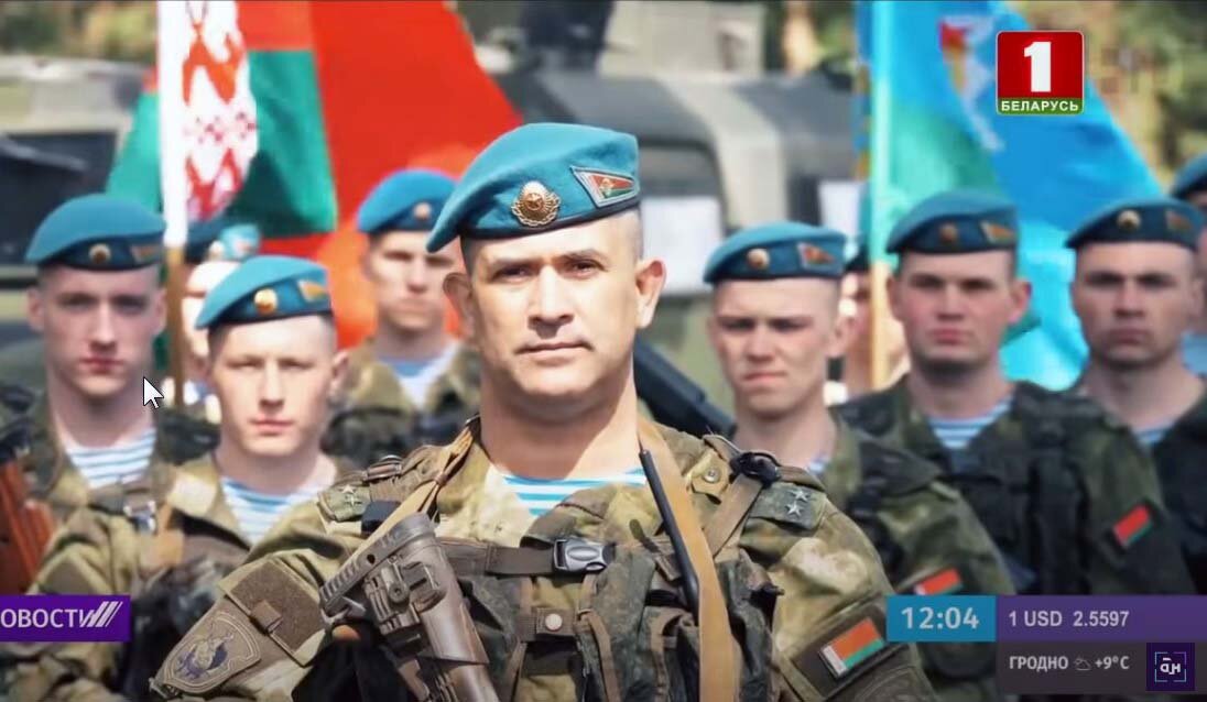 Белорусские военные заверяют Лукашенко в своей верности. Кадр из "Новостей" телеканала "Белорусь 1". 