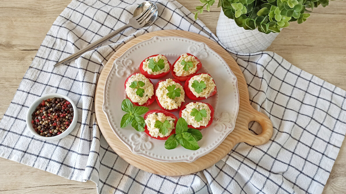 Помидоры с начинкой