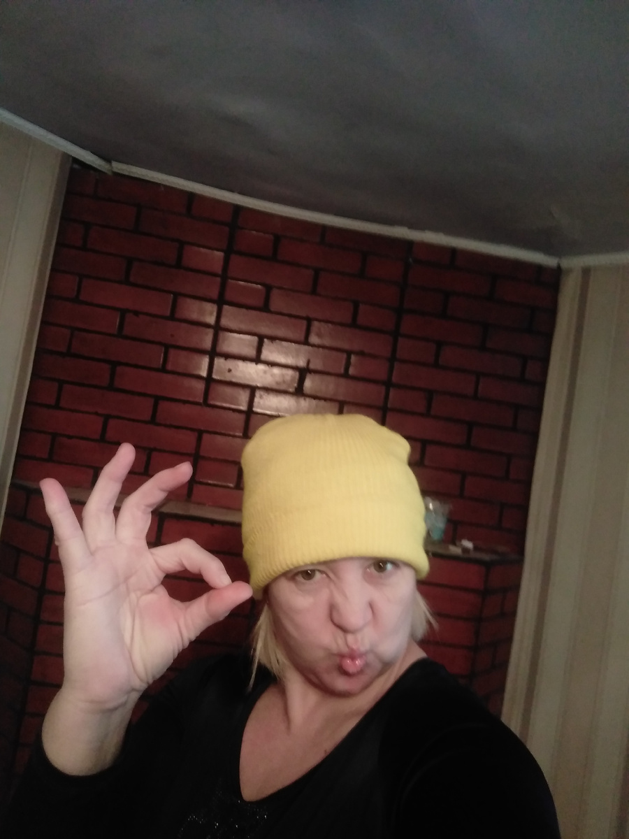 спортивная шапка