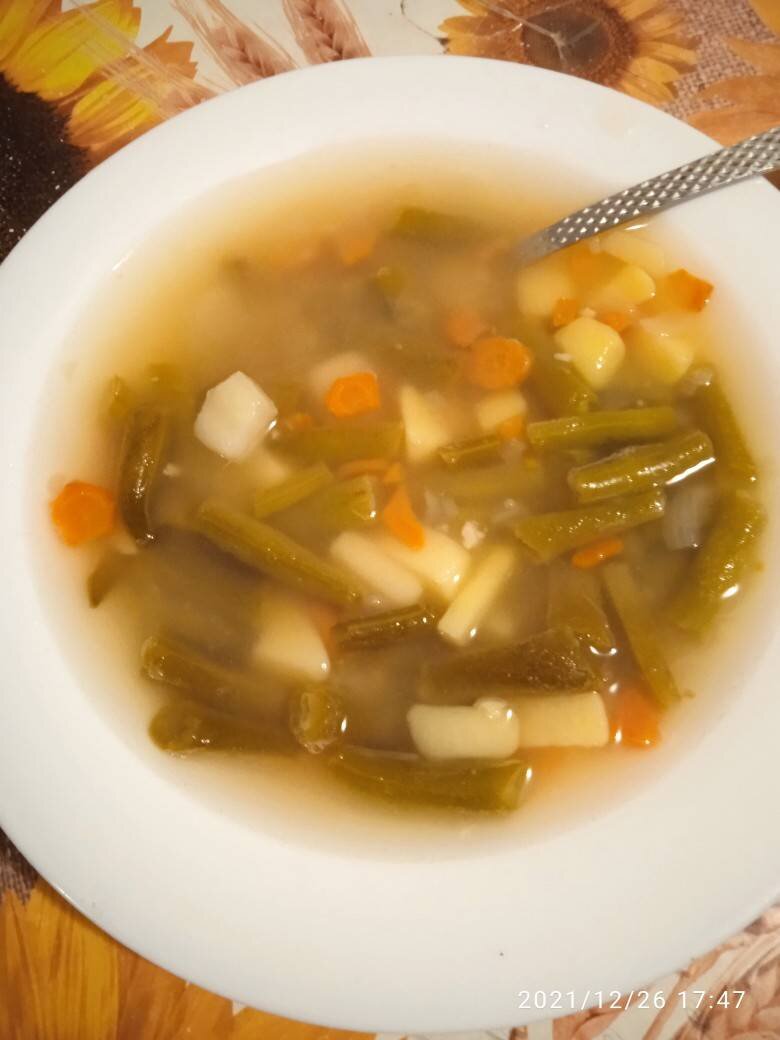 Картофельный суп с черной фасолью