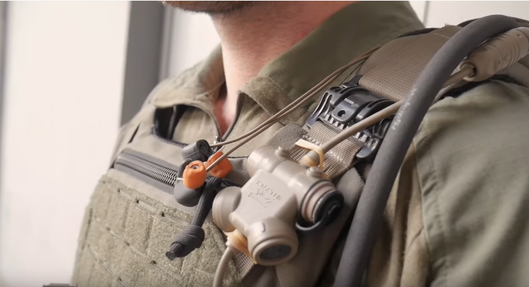 Бронежилет резервиста израильского спецназа. Скриншот https://m.youtube.com/watch?v=Uo_FFZAMXxs